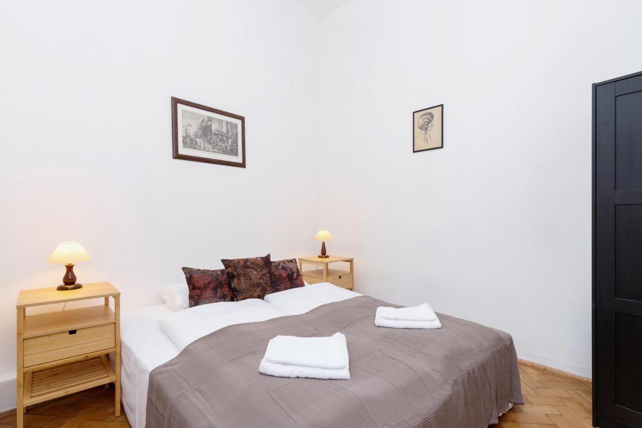 Apartment Pijarska Krakow By Noclegi Renters Екстер'єр фото