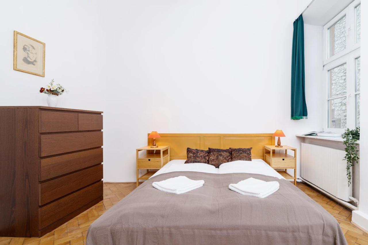 Apartment Pijarska Krakow By Noclegi Renters Екстер'єр фото