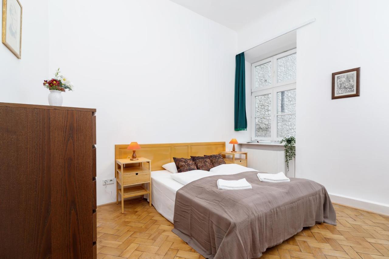 Apartment Pijarska Krakow By Noclegi Renters Екстер'єр фото